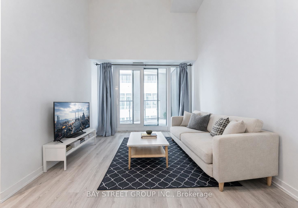 238-simcoe-street-toronto-ontario-c12905254