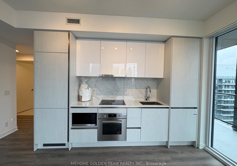 180-front-street-e-toronto-ontario-c12905260