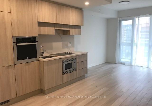 39-roehampton-avenue-toronto-ontario-c12905322