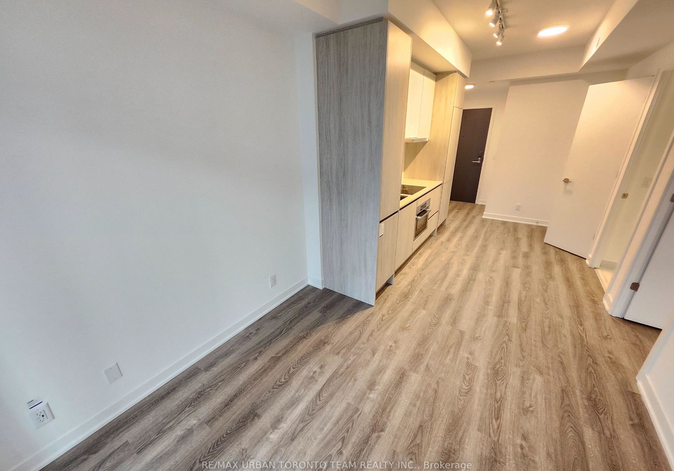 180-front-street-e-toronto-ontario-c12905564