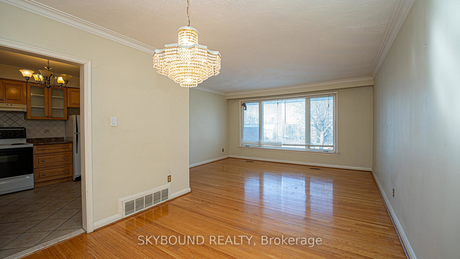 9-caronport-crescent-north-york-ontario-c12905866