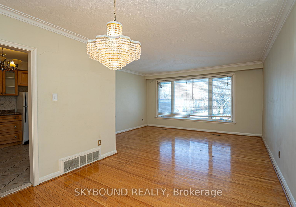 9-caronport-crescent-north-york-ontario-c12905866