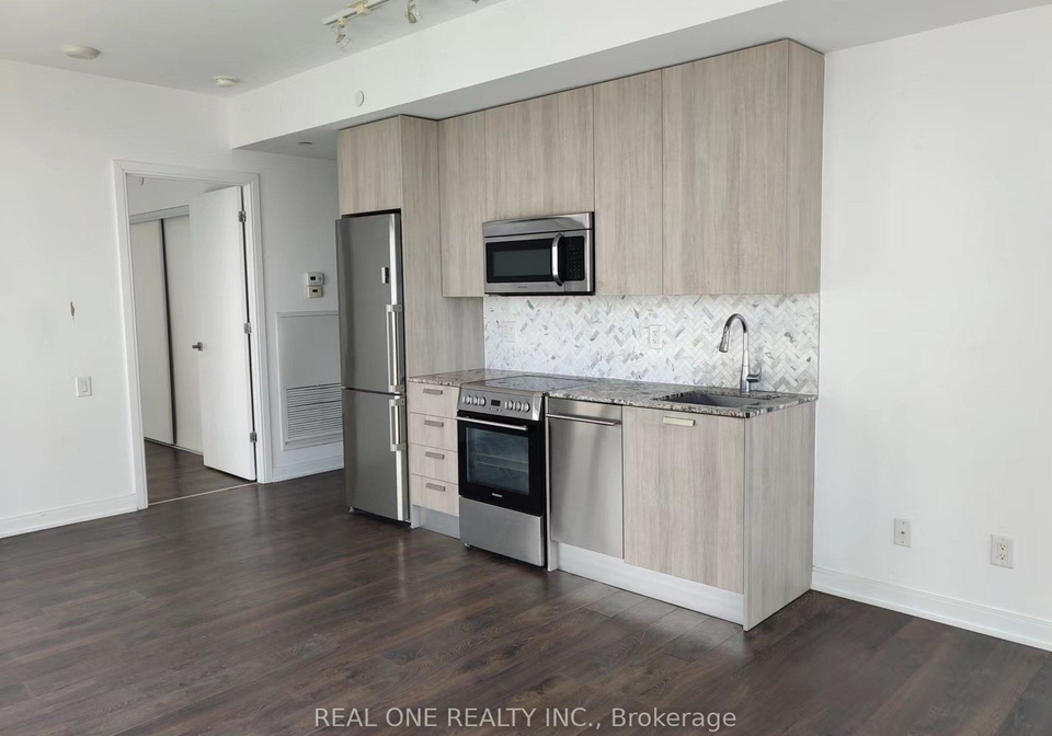 42-charles-street-e-toronto-ontario-c12905886
