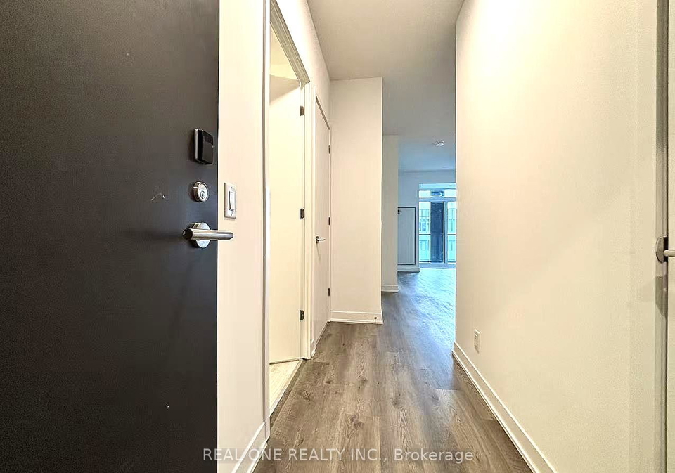 180-front-street-e-toronto-ontario-c12905974