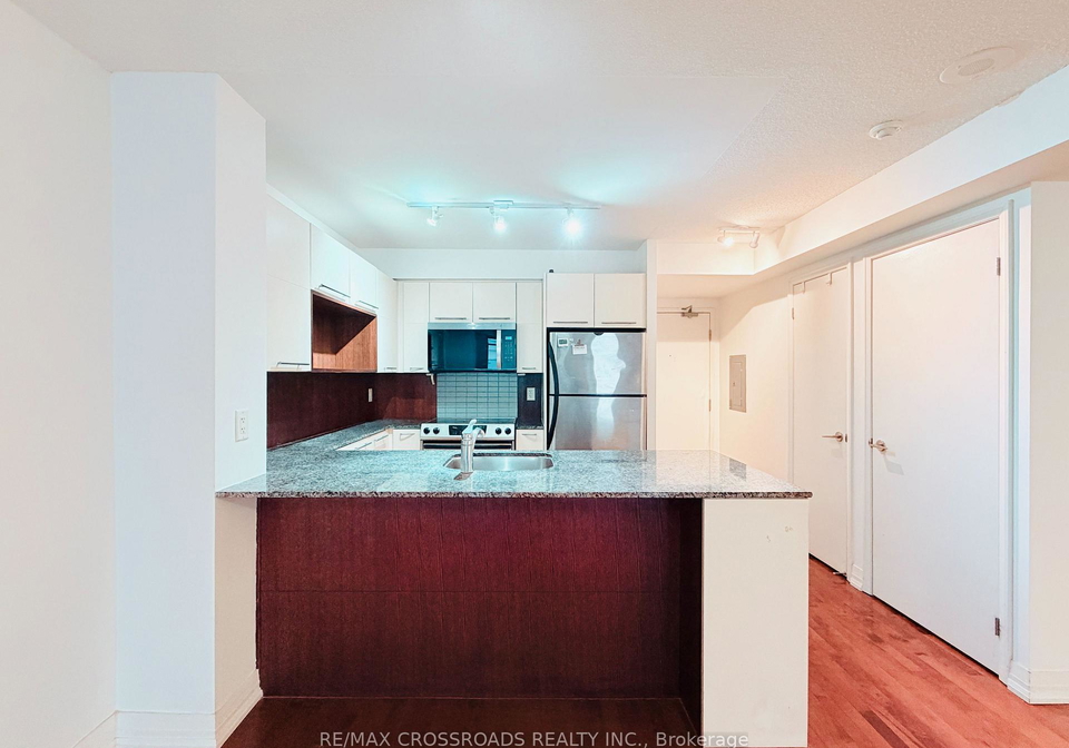 21-carlton-street-toronto-ontario-c12905982