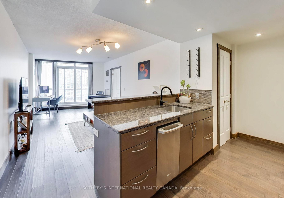 218-queens-quay-w-toronto-ontario-c12906298