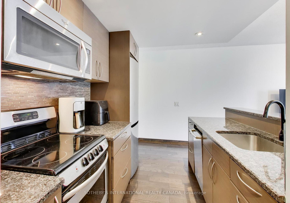 218-queens-quay-w-toronto-ontario-c12906298