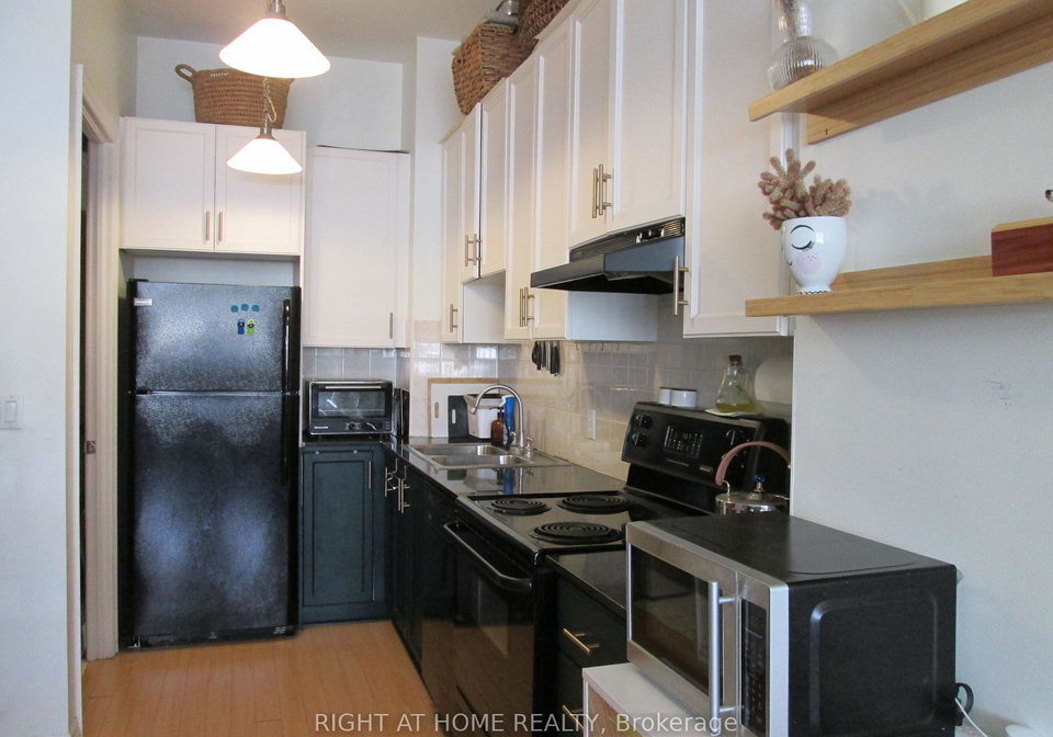797-don-mills-road-east-york-ontario-c12906364