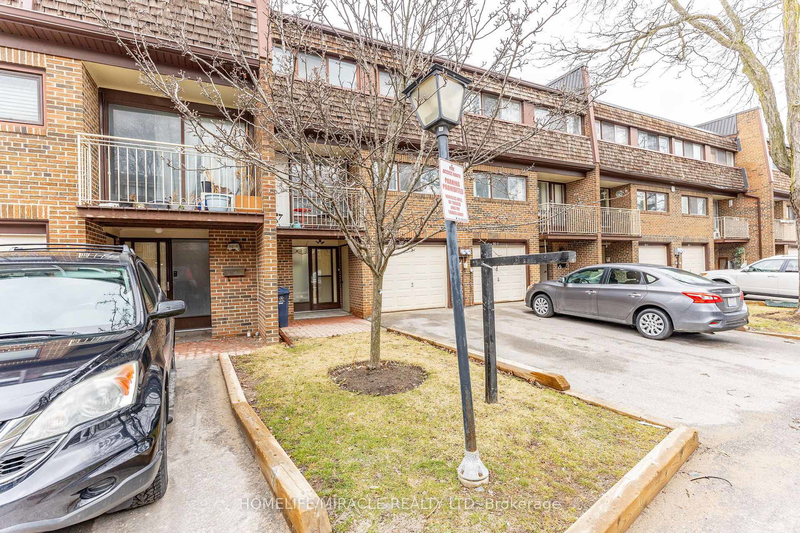 90-castlebury-crescent-north-york-ontario-c12906630