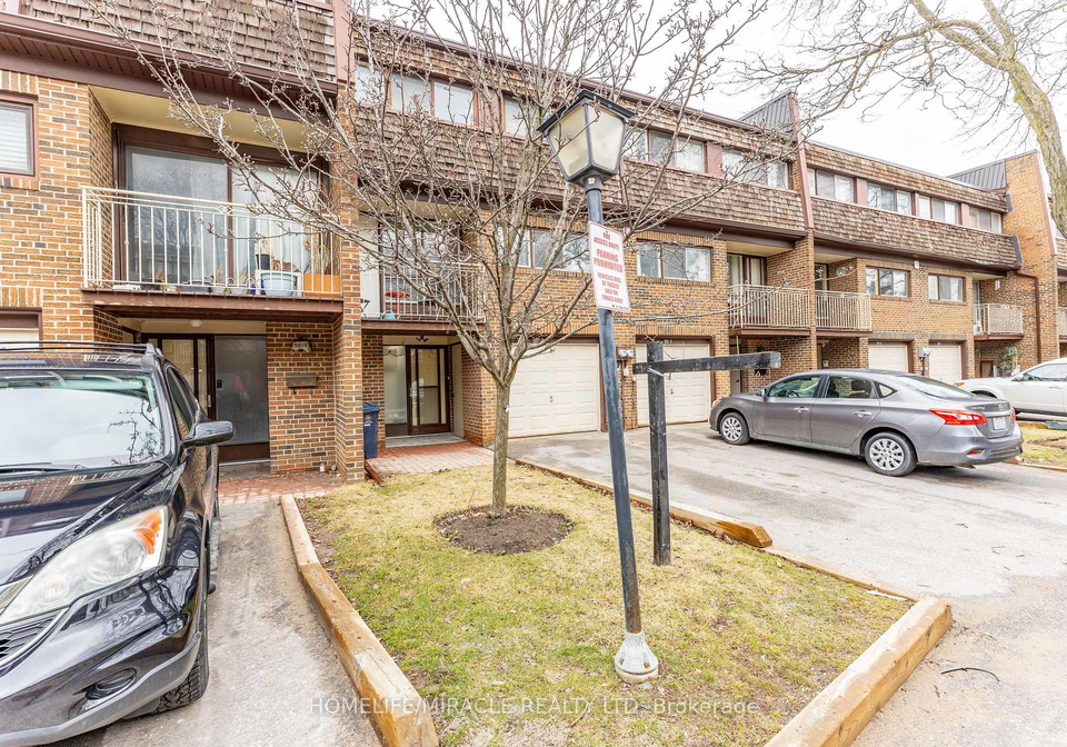 90-castlebury-crescent-north-york-ontario-c12906630