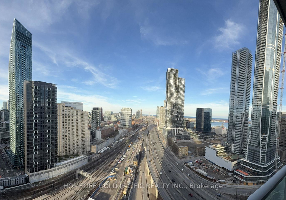 18-yonge-street-toronto-ontario-c12906712