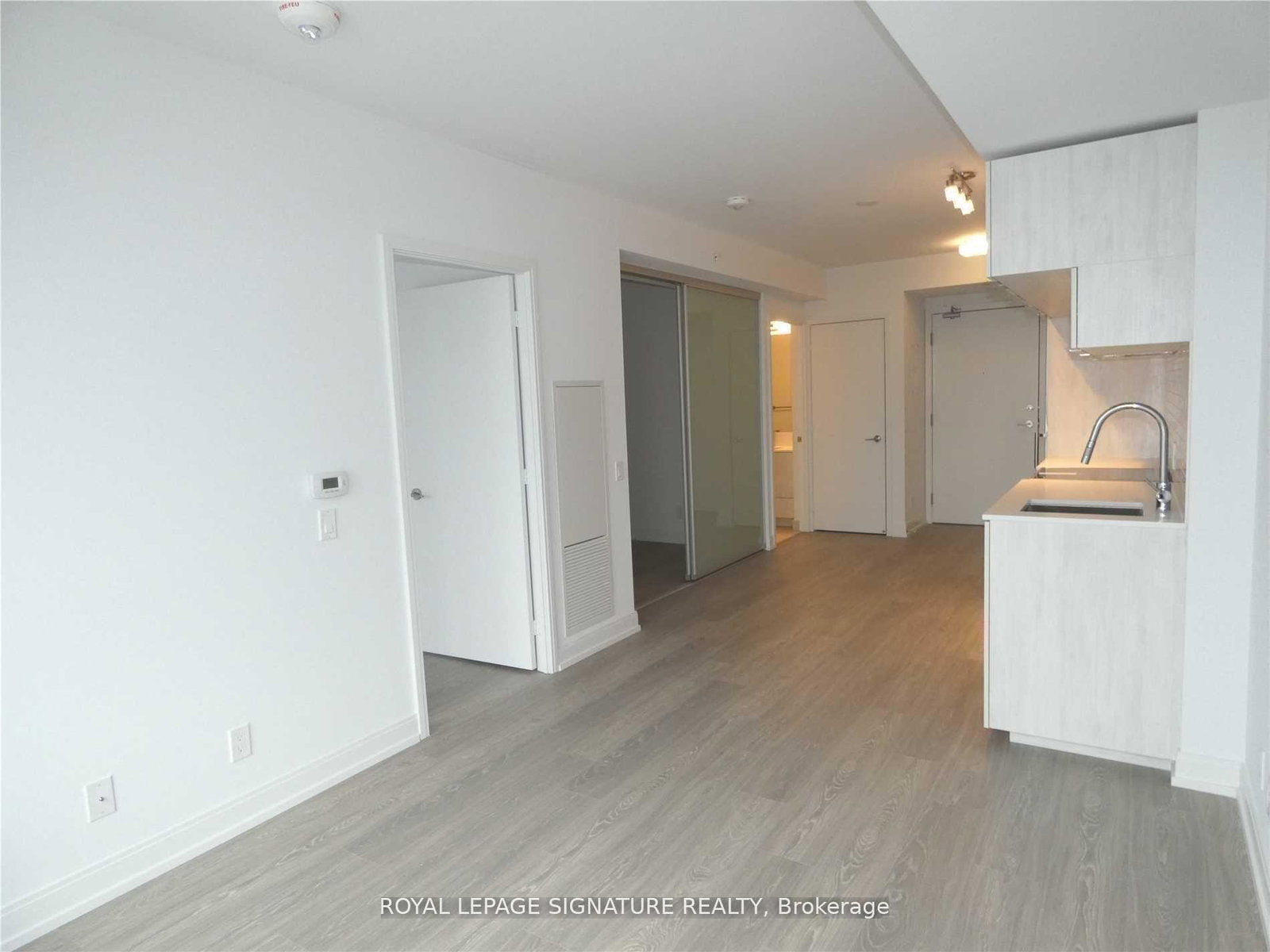 181-dundas-street-e-toronto-ontario-c12906844