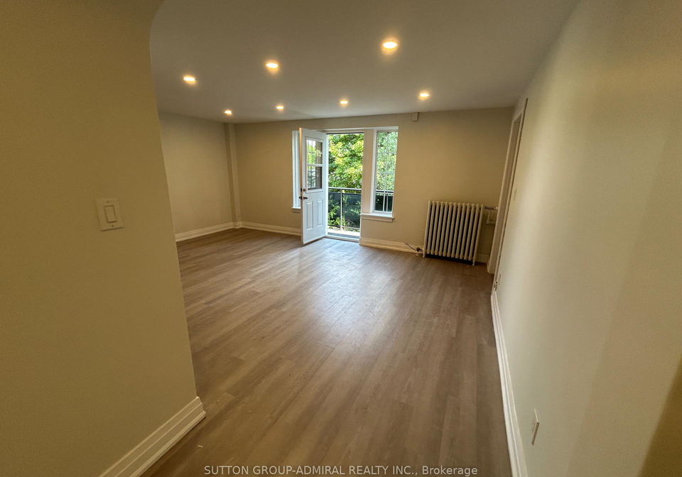 701-eglinton-avenue-w-toronto-ontario-c12906942