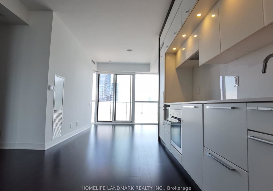 15-grenville-street-e-toronto-ontario-c12906946