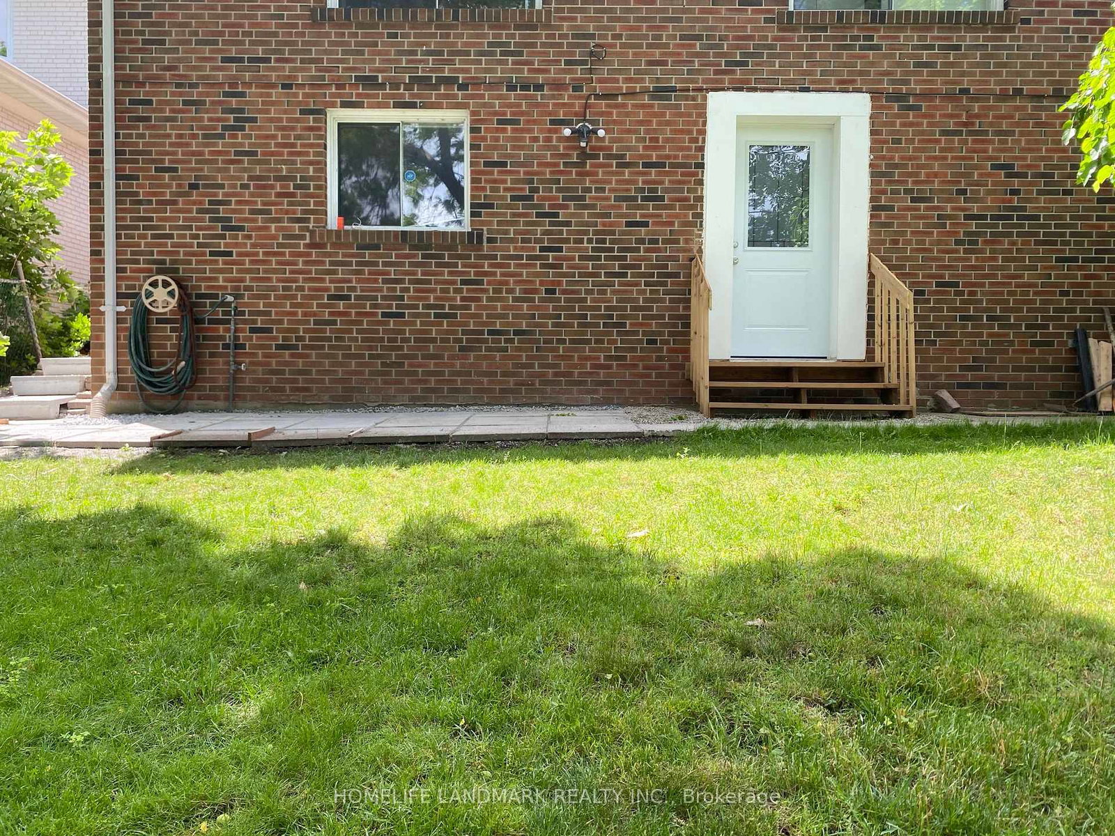 34-argonne-crescent-north-york-ontario-c12906988
