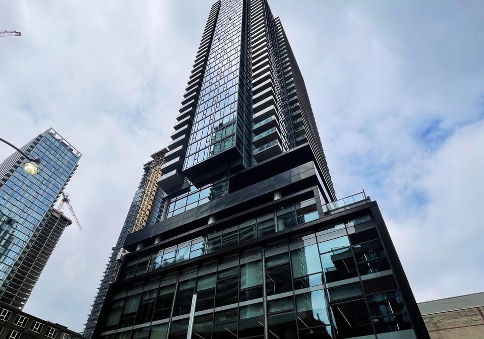 290-adelaide-street-w-toronto-ontario-c12907066