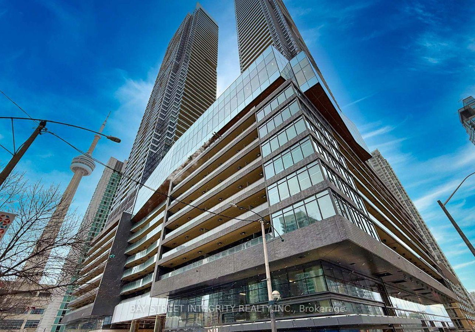 1-concord-cityplace-way-toronto-ontario-c12907200