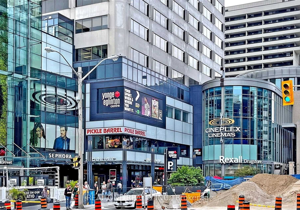 2221-yonge-street-toronto-ontario-c12907248