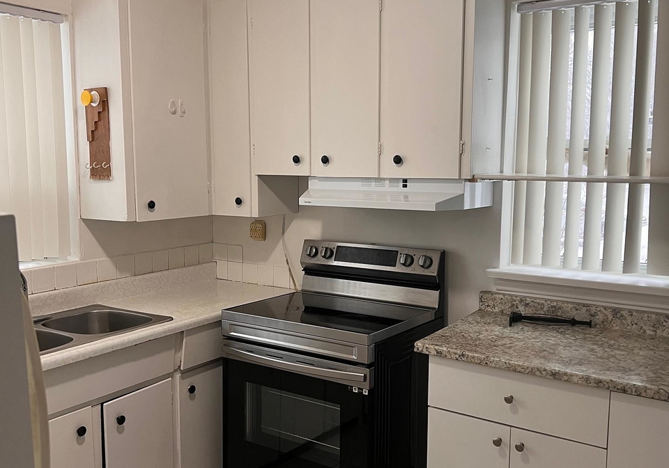 49-addison-crescent-north-york-ontario-c12907416