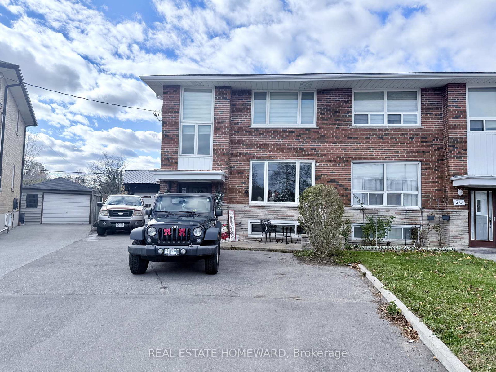 18-wyndcliff-crescent-north-york-ontario-c12907424