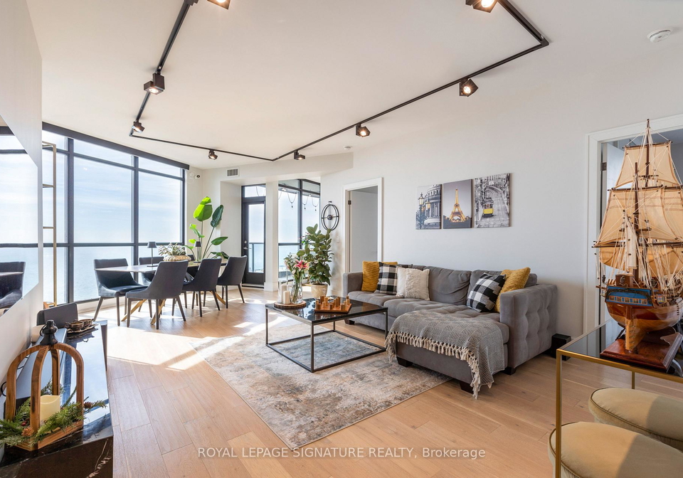 219-fort-york-boulevard-toronto-ontario-c12907852