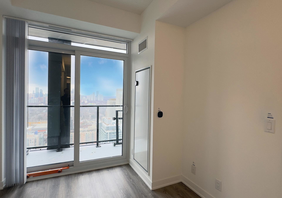 180-front-street-e-toronto-ontario-c12908342