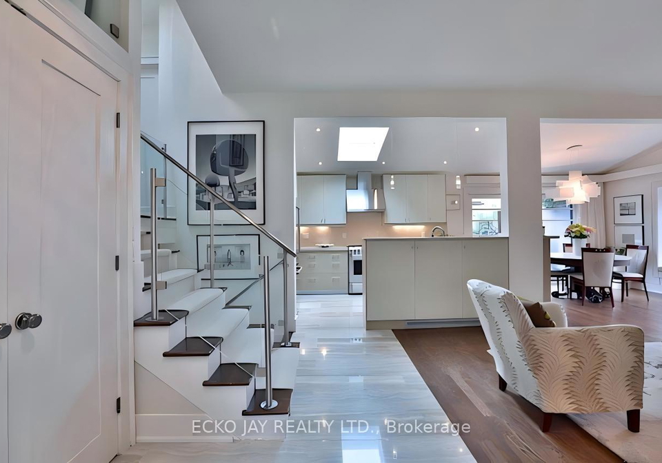 61-lacewood-crescent-north-york-ontario-c12908636