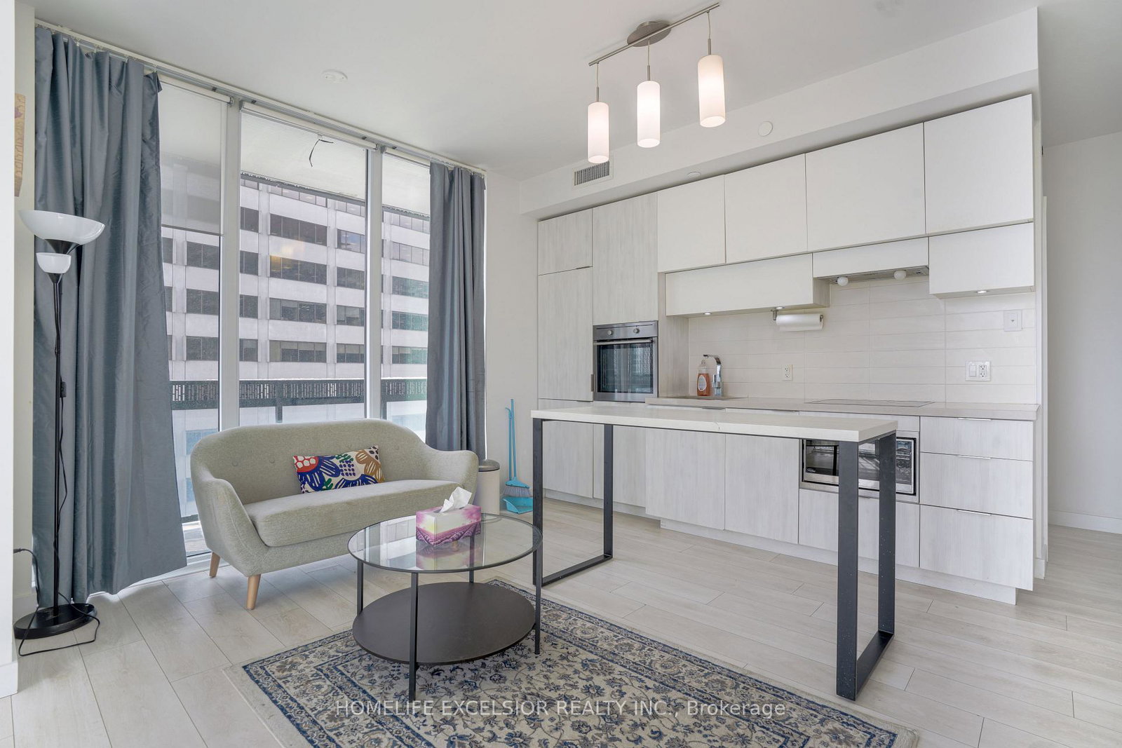 8-eglinton-avenue-e-toronto-ontario-c12908668