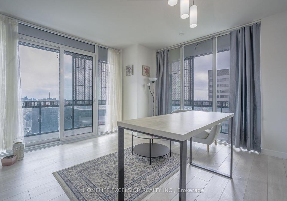 8-eglinton-avenue-e-toronto-ontario-c12908668