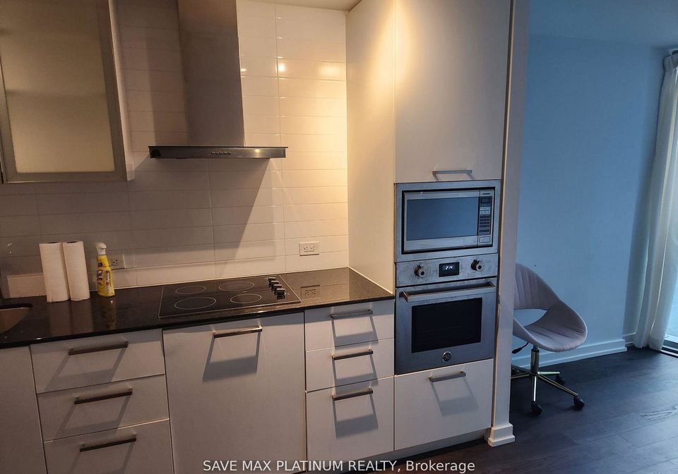 12-york-street-toronto-ontario-c12908700