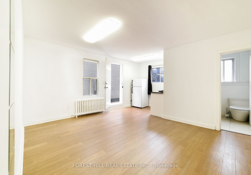 280-eglinton-avenue-w-toronto-ontario-c12909018
