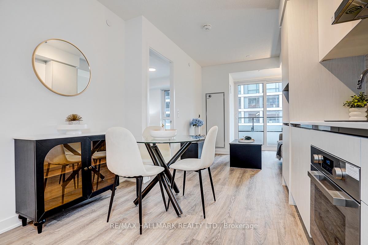 180-front-street-e-toronto-ontario-c12909132