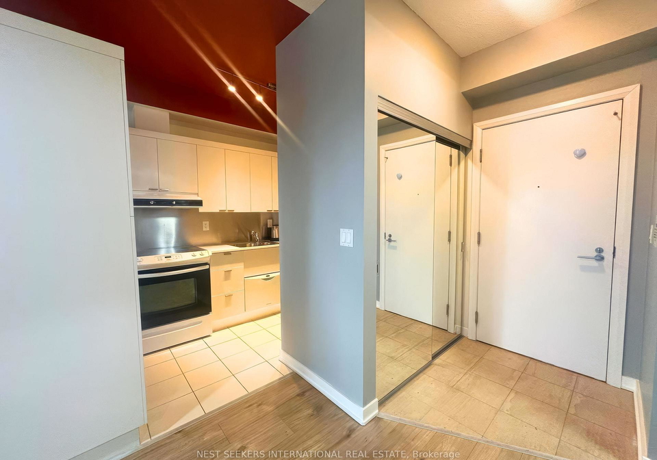 111-elizabeth-street-toronto-ontario-c12909388