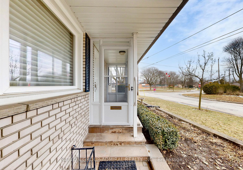 33-silverview-drive-north-york-ontario-c12909688
