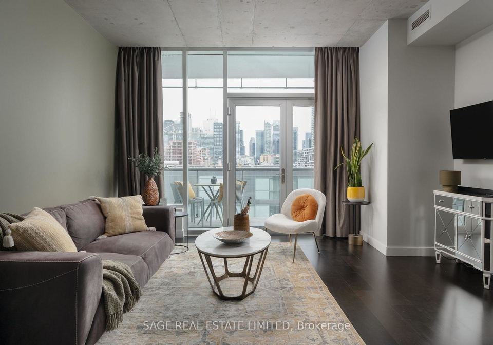 552-wellington-street-w-toronto-ontario-c12909900