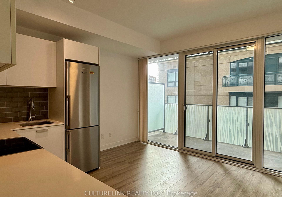 42-charles-street-e-toronto-ontario-c12909940