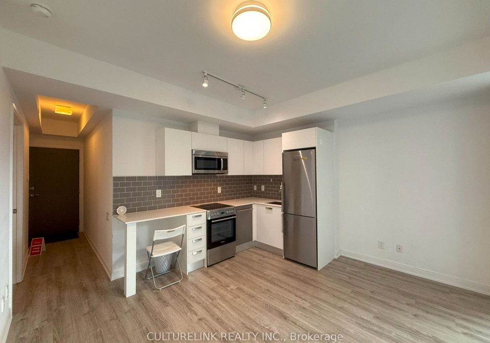 42-charles-street-e-toronto-ontario-c12909940