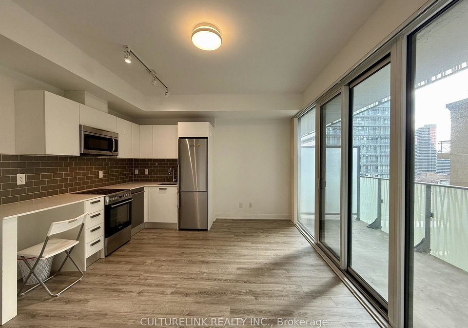 42-charles-street-e-toronto-ontario-c12909940