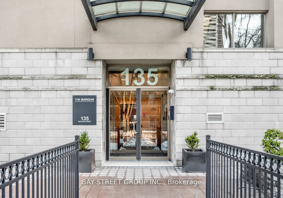 135-maitland-street-toronto-ontario-c12910288