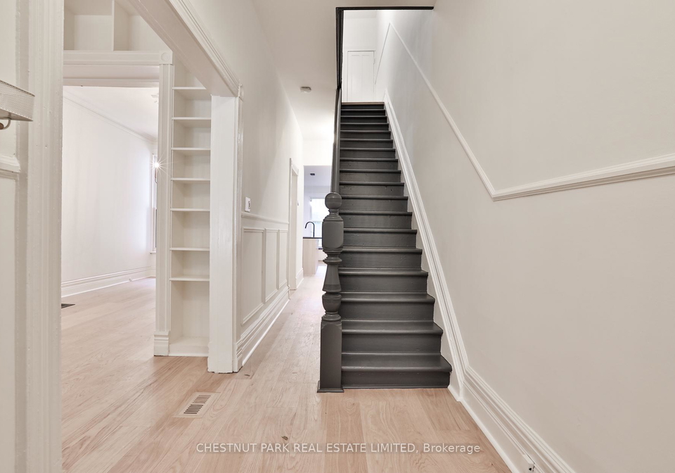 7-mackenzie-crescent-toronto-ontario-c12910376