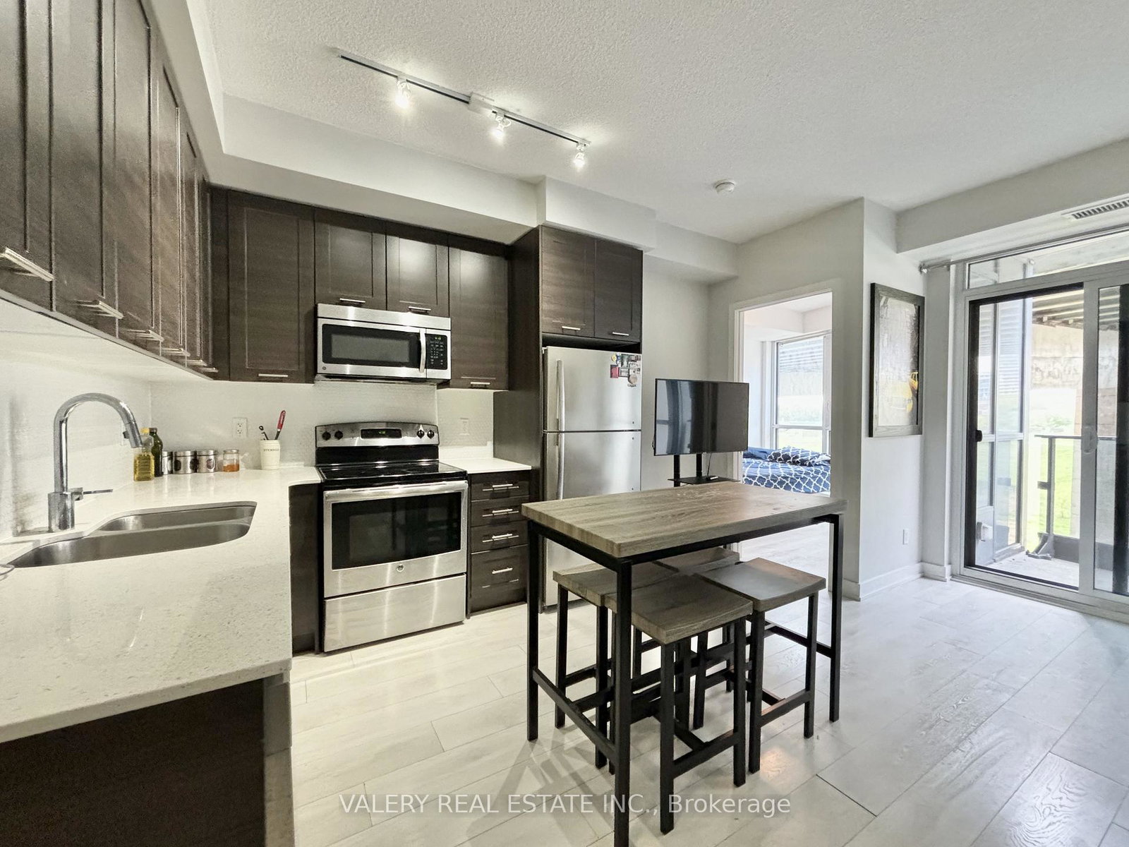50-bruyeres-mews-toronto-ontario-c12910822