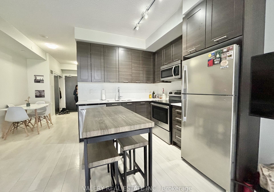 50-bruyeres-mews-toronto-ontario-c12910822