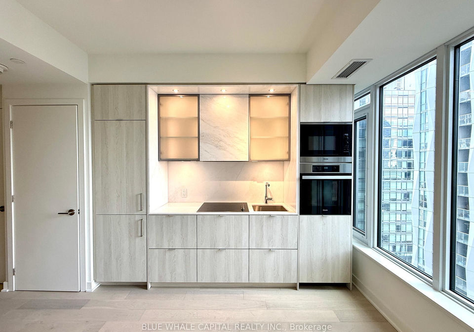 11-yorkville-avenue-toronto-ontario-c12912082