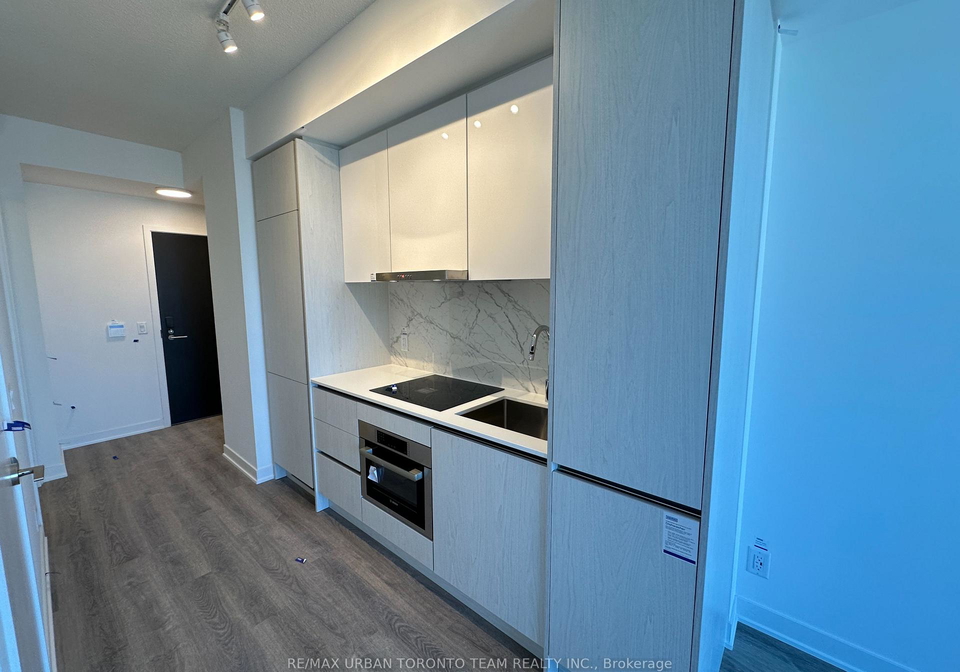 180-front-street-e-toronto-ontario-c12912202