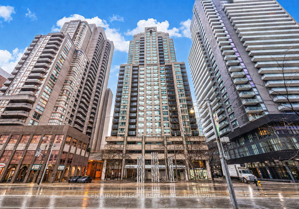 750-bay-street-toronto-ontario-c12912348