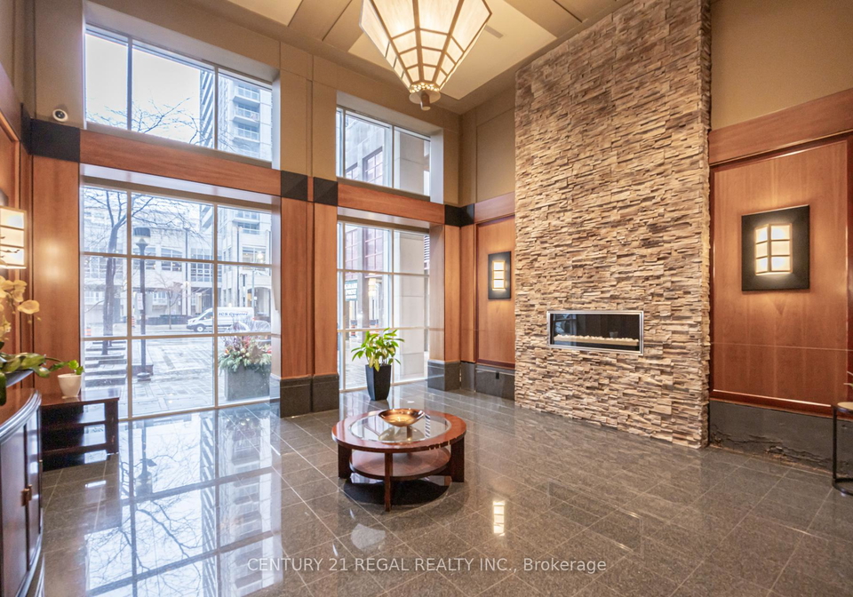 750-bay-street-toronto-ontario-c12912348
