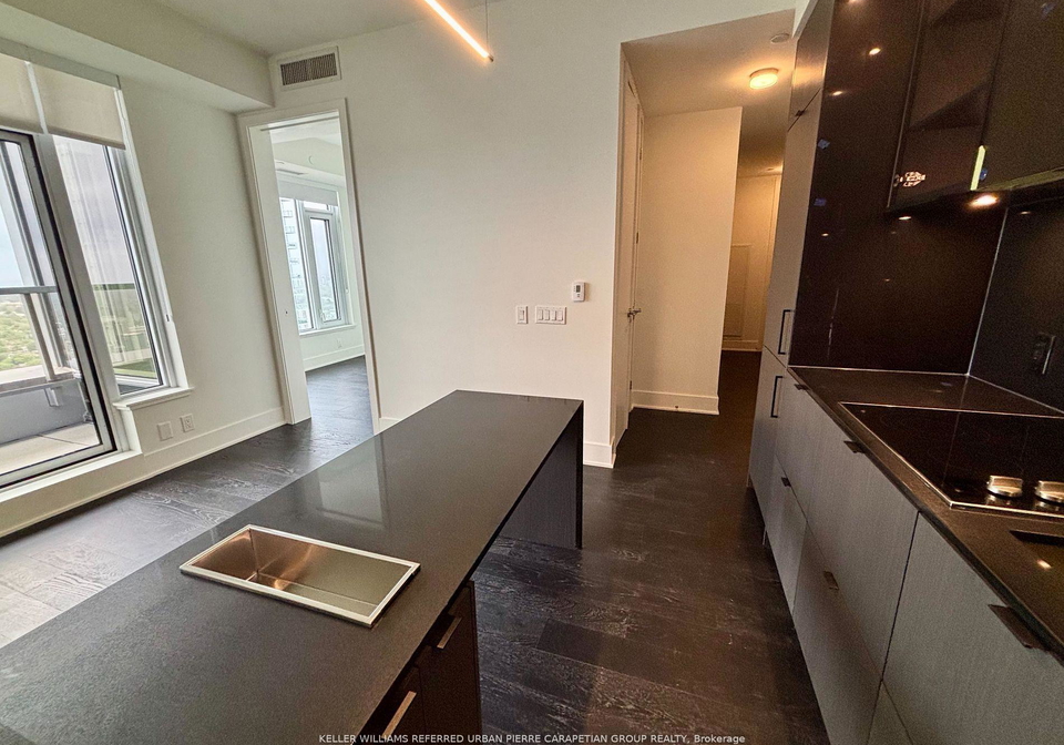 11-yorkville-avenue-toronto-ontario-c12912566