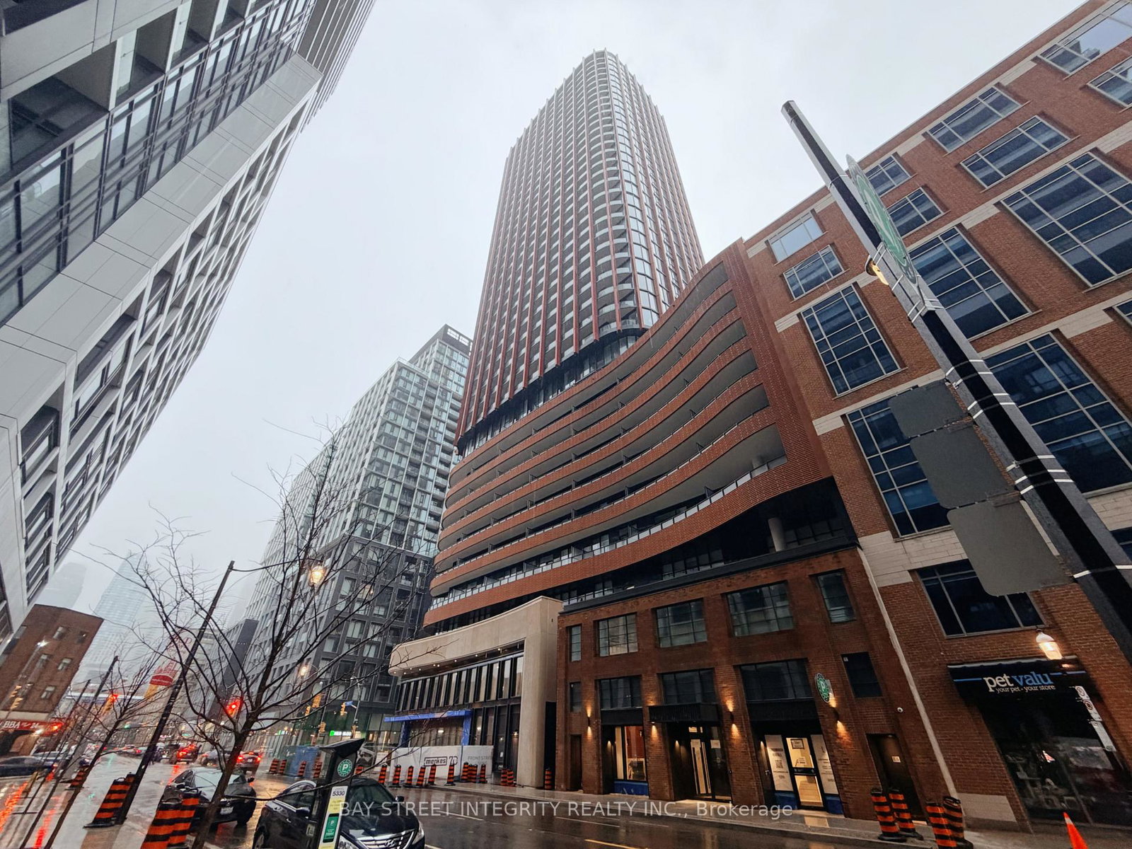 180-front-street-e-toronto-ontario-c12912592