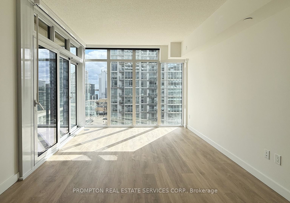 1-concord-cityplace-way-toronto-ontario-c12912818