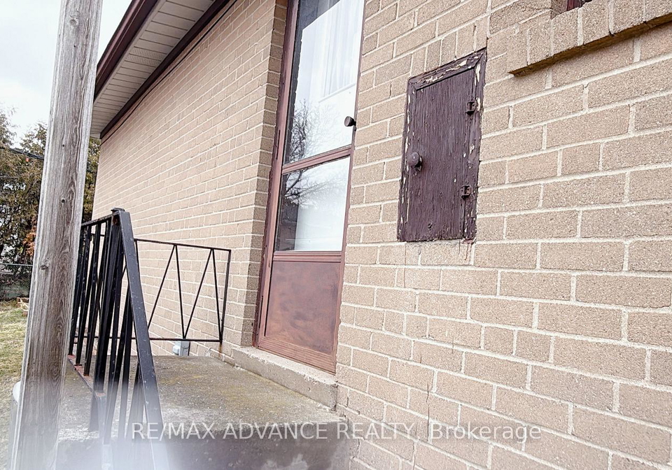 12-daleena-drive-north-york-ontario-c12912824
